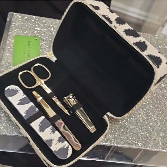 Kate Spade New York Modern Leopord Manicure Set - Picture 8 of 9